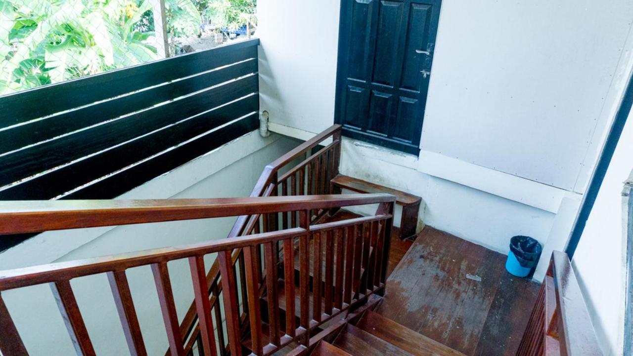 Reddoorz Near Sentani Airport Jayapura Hotel Buitenkant foto