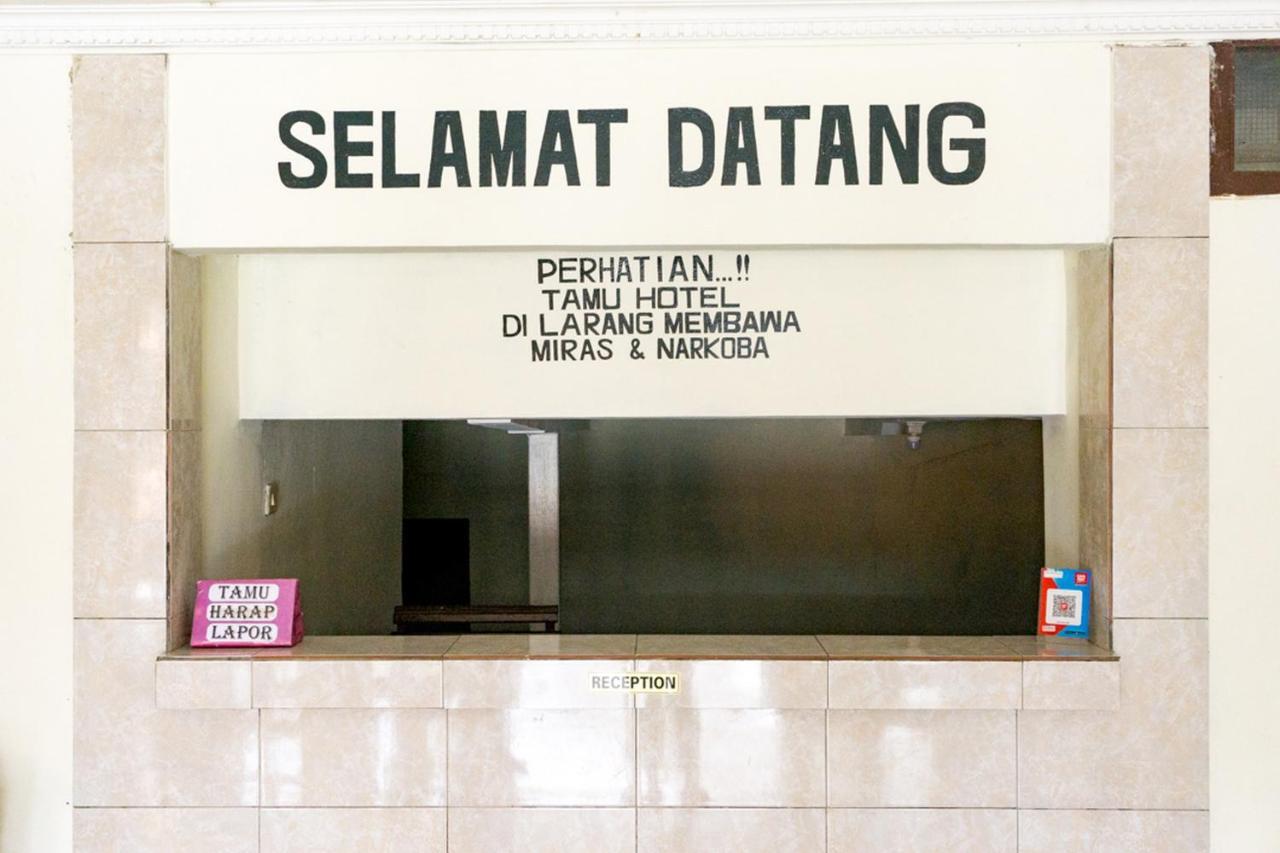 Reddoorz Near Sentani Airport Jayapura Hotel Buitenkant foto