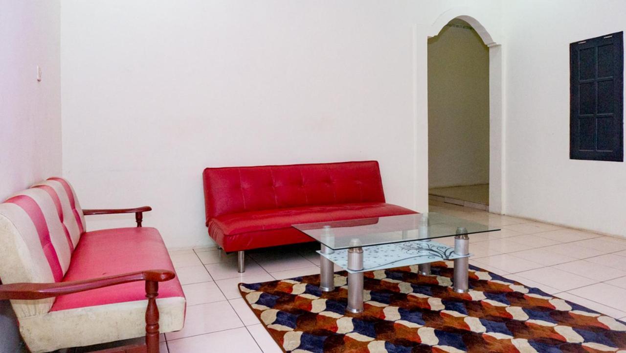 Reddoorz Near Sentani Airport Jayapura Hotel Buitenkant foto