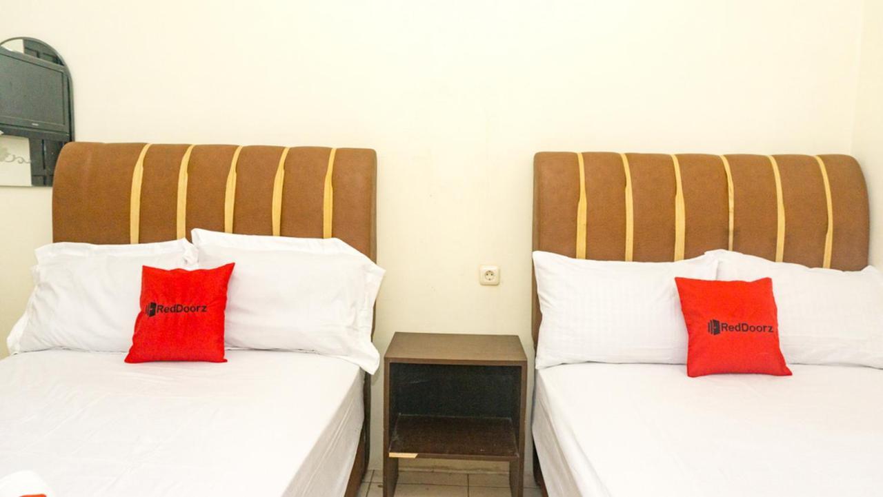 Reddoorz Near Sentani Airport Jayapura Hotel Buitenkant foto
