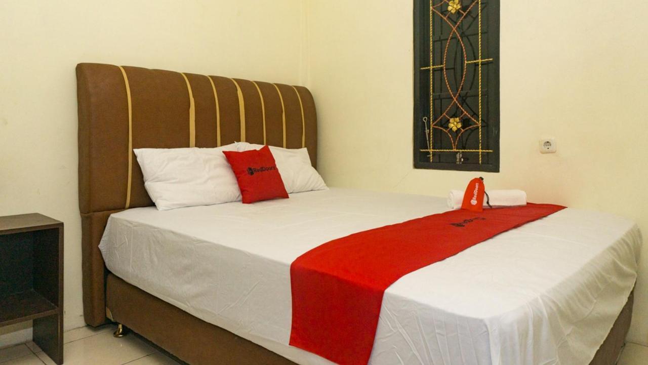 Reddoorz Near Sentani Airport Jayapura Hotel Buitenkant foto