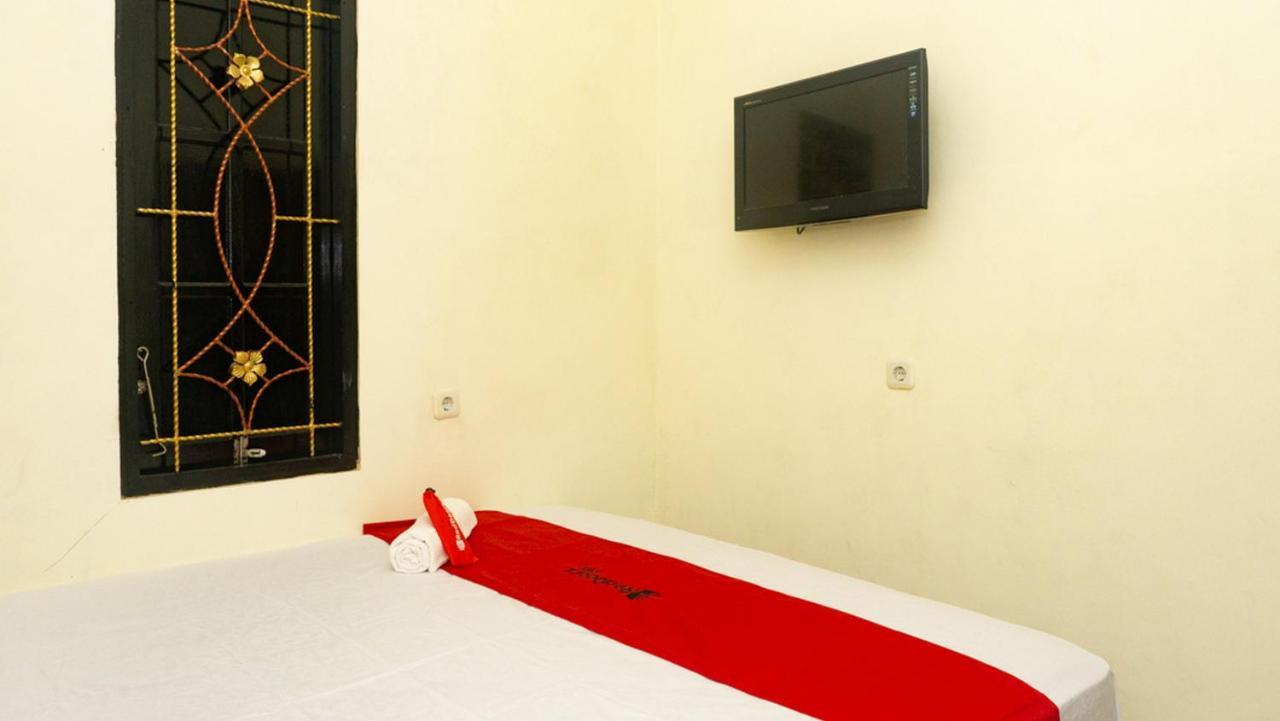 Reddoorz Near Sentani Airport Jayapura Hotel Buitenkant foto