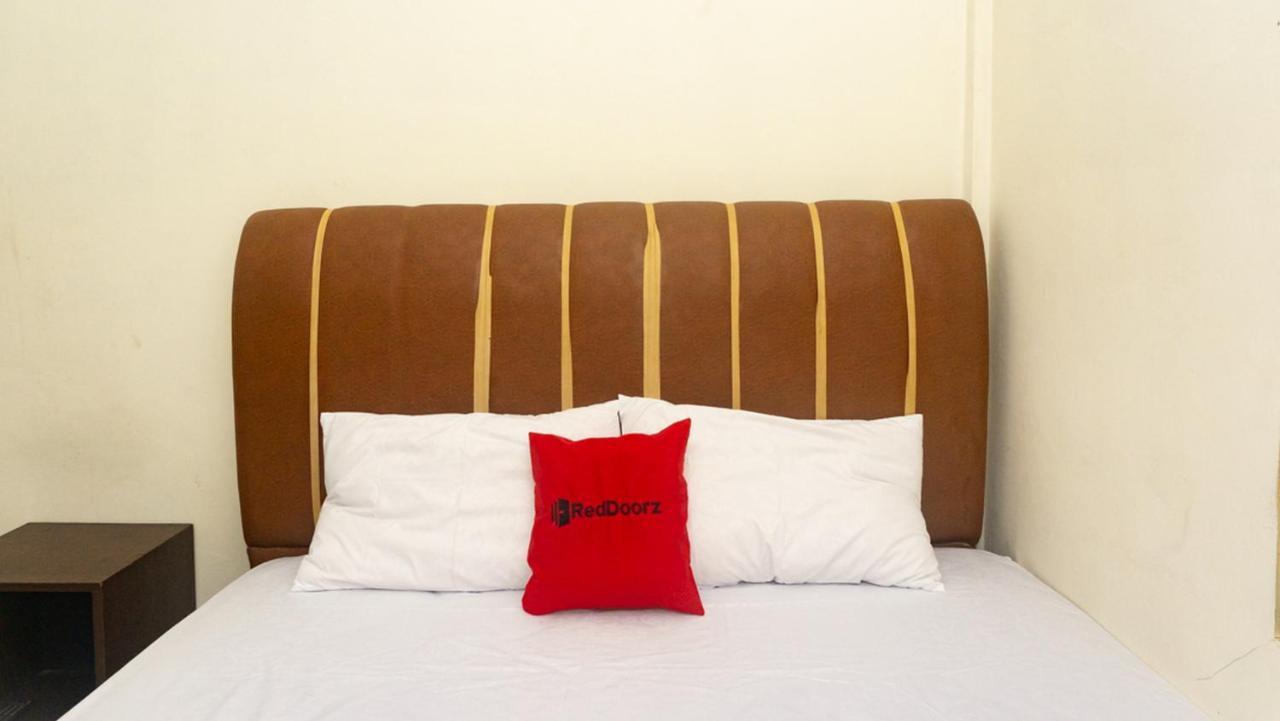 Reddoorz Near Sentani Airport Jayapura Hotel Buitenkant foto